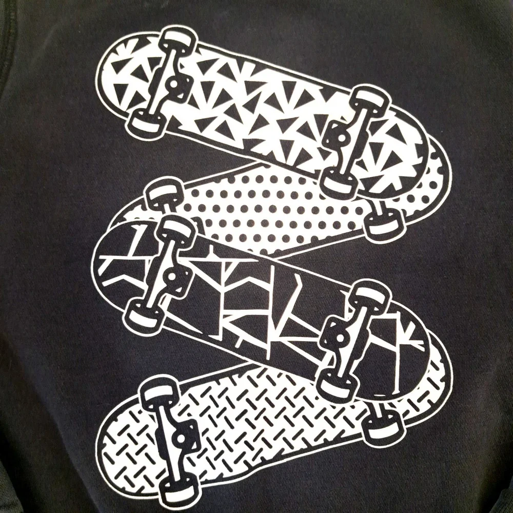 GAP Kids Graphic Skater Sweatshirt Pullover Long Sleeve Crewneck‎ Black White